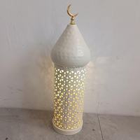 Décoration de bureau Ramadan Kareem, ornement de table, lanterne de table en métal Eid Mubarak, minaret blanc creux, lumières LED