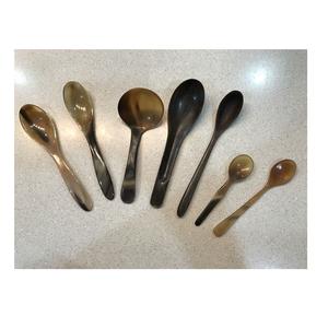 Juego de cuchara de cuerno de búfalo con elegancia pulida a mano y detalles naturales para temas de cocina tradicionales sostenibles - Product Image 5