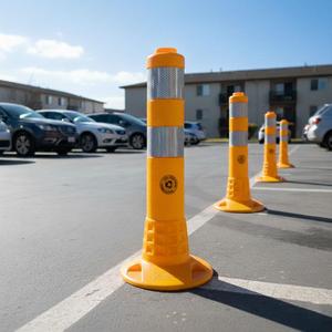 Delineateur de circulation jaune en TPE 45 x 8 cm avec prise – Produit d'avertissement routier - Product Image 2