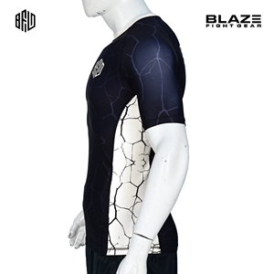 Venta al por mayor BJJ rash guard camisa de compresión diseño personalizado para ropa de gimnasia y entrenamiento físico MMA men rashguard - Product Image 3