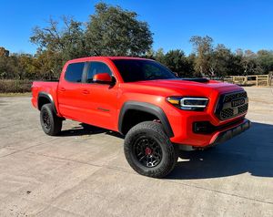 Mejor Oferta Para Nuevo |   Toyota Tacoma TRD Pro Doble Cabina Usada, 2020-2026, Volante a la Izquierda |   Volante a la Derecha - Product Image 1