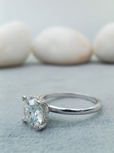 Anillo de compromiso de moissanita de oro macizo de 10K con diseño personalizado de lujo con diamante VVS, joyería de boda o regalo chapada en oro de 18K - Product Image 2