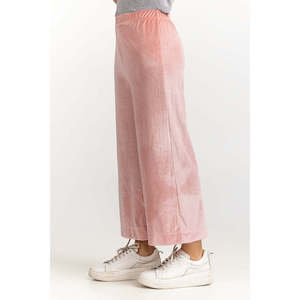 Pantalon large taille haute rose clair pour femme WM-TRKN23-007, coupe ample style Hip Hop avec technique de teinture unie froissée - Product Image 2