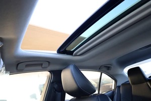 Nuevo Toyota Corolla Sedán 2025 Blanco Híbrido 1999cc 4 Cilindros 199hp Transmisión Automática 5 Plazas Volante a la Izquierda - Product Image 4