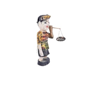 Precio adecuado Marioneta de agua Tía que lleva 2 cestas en agujero de bambú Estilo de diseño tradicional Ecológico Hecho en Vietnam - Product Image 6