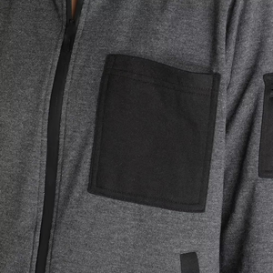 Survêtement de jogging pour femme sur mesure, survêtement à capuche en sublimation gris uni avec technique de strass pour l'hiver - Fabriqué au Pakistan - Product Image 6