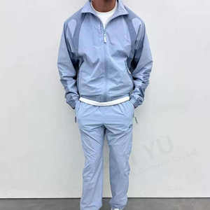 Conjunto Deportivo Cortavientos Personalizado con Cremallera Completa para Hombre, Transpirable, Ligero, de Nailon Tejido con Protección Contra el Viento - Product Image 1