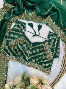 Ropa étnica La mejor tela Última colección Excelente calidad Zimmy Choo Seda con hermosa secuencia de bordado Saris DE TRABAJO - Product Image 6