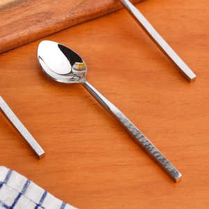 ช้อนสแตนเลสอย่างดี ทนทาน เป็นมิตรกับสิ่งแวดล้อม ด้ามยาว ป้องกันสนิม ให้ความสะดวกสบาย ทั้งสำหรับมื้ออาหารแบบเป็นทางการและแบบสบายๆ - Product Image 5
