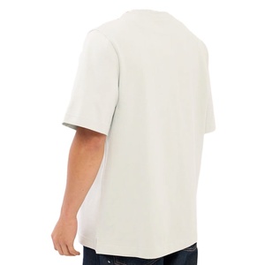 เสื้อยืดโอเวอร์ไซส์ ODM ผ้าฝ้ายทรงหลวมใส่ได้ทั้งชายหญิง สไตล์ลำลอง รับสกรีนโลโก้ เสื้อยืดเจอร์ซีย์แฟชั่น ไซส์พลัส - Product Image 3