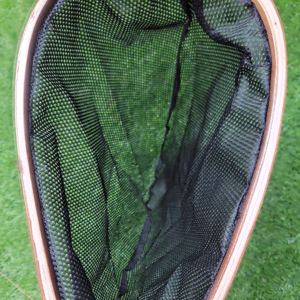 Filet d'atterrissage de pêche à la mouche en plein air Filet à truite Cadre en bois avec filet en caoutchouc Filet coulé à la main Thor Filet de pêche à la truite - Product Image 1