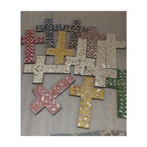 Piezas de perlas para la madre de la cruz de madera, diseños clásicos muy creativos para el hogar y la Iglesia - Product Image 1
