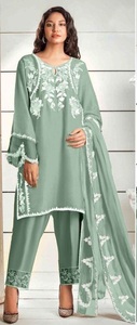 Nuevo zorro pakistaní Georgette Kurtis con interior.(Santoon) con viscosa Blanded Pent y Organza con trabajo de corte Dupatta - Product Image 3
