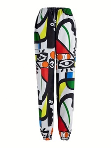 Vente en gros de survêtements deux pièces imprimés de qualité supérieure pour femmes avec logo personnalisé Streetwear Combinaisons de survêtement imprimées pour femmes | Service OEM - Product Image 6