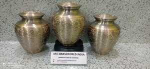 Urna de latón nácar con caja de terciopelo suministros funerarios Brassworld India - Product Image 3