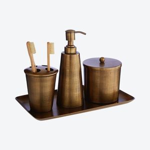 Ensemble de salle de bain en métal design pour un style de salle de bain contemporain, améliorant l'intérieur avec des accessoires élégants et assortis - Product Image 1