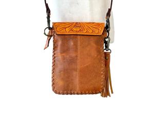 Bolso de cuero de vaca para mujer Estilo de mensajero bohemio elegante hecho a mano - Product Image 2