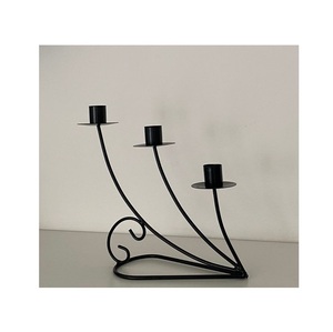 Juego de Portavelas de Metal Estilo Boho Chic con Intrincados Recortes, Perfecto para Centros de Mesa en Salas de Estar, Dormitorios o Eventos - Product Image 2