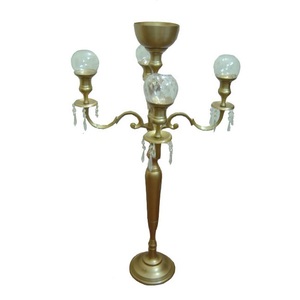 Accessoires pour hôtels et tables Candelabres célèbres pour la maison Bougeoir de finition antique décoratif avec hôtel de qualité durable - Product Image 5