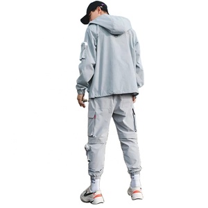 Ensemble de survêtements deux pièces personnalisé pour hommes Pantalon de jogging de haute qualité avec fermeture éclair Équipement de sport brodé pour les sports d'hiver décontractés - Product Image 2