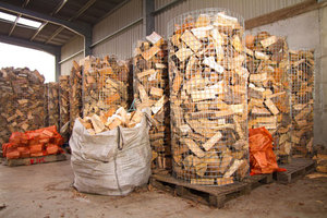 Bois de chauffage en bois dur, bûches séchées au four, bois mélangés (acacia, bouleau) pour le stockage d'énergie thermique - Product Image 5