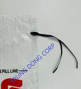 Bolsas tejidas de PP sin recubrimiento personalizadas con impresión flexográfica Fabricante de Vietnam para embalaje multiusos con corbata - Product Image 1