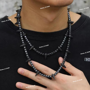 Collier à maillons pointus en acier inoxydable, chaîne hip-hop, serti de diamants Moissanite, bijou statement avec design audacieux à pointes pour homme - Product Image 2
