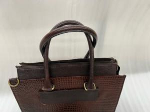 กระเป๋าหนังแท้ลายจระเข้สไตล์วินเทจสำหรับผู้หญิง พร้อมซิปปิด สายสะพายเดี่ยว รับสั่งทำสีและขนาด - Product Image 3