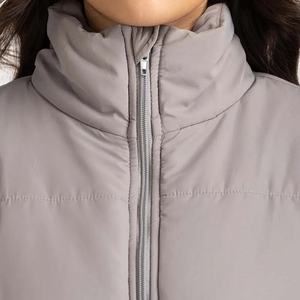 Chaqueta acolchada de Invierno para mujer de alta calidad OEM, hecha a medida, transpirable, con diseño de burbujas, forro de nailon, tela corta teñida lisa - Product Image 4
