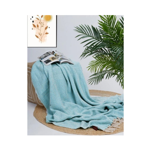 Jeté de lit et de canapé léger en mélange de bambou à texture lisse pour maisons d'été et chalets de vacances, idéal pour les acheteurs recherchant un matériau doux et facile d'entretien - Product Image 3