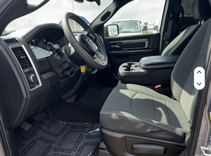RAM 1500 CLASSIC WARLOCK QUAD CAB RWD 2022 d'occasion, conduite à gauche/droite - Product Image 5
