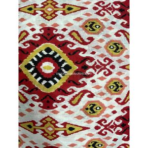 Ikkat Pantalla de mano impresa tela de algodón suave hermoso diseño personalizado indio para decoración del hogar cortinas juguetes otros ligeros - Product Image 1