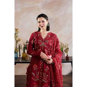 ชุดเสื้อชีฟองปักลายหนัก 3 ชิ้น ยี่ห้อ Maryam Hussain พร้อมผ้าคลุมไหล่ปักลายตาข่ายแบบ Khaddi และกางเกงขายาว สำหรับฤดูใบไม้ผลิ/ฤดูร้อน รุ่น BIC-4898 - Product Image 4