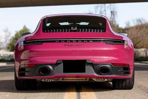 2024 911 Turbo R18 Coupé AWD Faible Kilométrage Boîte Automatique Conduite à Gauche Essence/Pétrole Éclairci Condition - Product Image 2