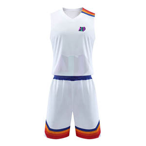 Ensemble d'uniformes de basket-ball grande taille durable et confortable, comprenant un maillot et un short, fabriqué en tissu respirant et anti-transpiration de haute qualité - Product Image 1
