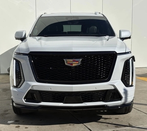 แคดิลแลค อีสคาเลด อีเอสวี ซีรีส์ ปี 2026, เครื่องยนต์ 6.2 ลิตร ซูเปอร์ชาร์จ V8 DI พร้อมแพ็คเกจ Executive - Product Image 1