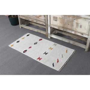 Petit tapis turc vintage 1,8x3,5 pi (55x108 cm), tapis kilim blanc uni - Product Image 4