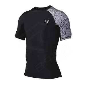 Vente en gros Rash Guard Meilleure qualité personnalisé à manches longues séchage rapide tenue décontracté Stretch Fitness Rush Guard - Product Image 1