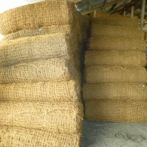 Tapis en fibre de coco tissé traditionnel écologique pour animaux de compagnie tapis en fibre agricole pour une utilisation en extérieur - Product Image 1