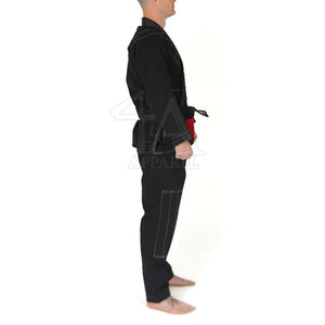 Uniforme de kárate listo para entrenamiento para hombres que ofrece flexibilidad y apoyo durante la práctica de artes marciales - Product Image 3