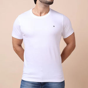 เสื้อยืดลำลองแขนสั้นสำหรับผู้ชายปรับแต่งได้สำหรับฤดูร้อนผ้าฝ้ายระบายอากาศ OEM ดีไซน์ให้มีน้ำหนักเบาและมีสไตล์ - Product Image 1