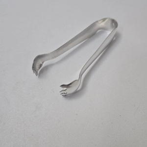 Pince à glace en acier inoxydable de qualité supérieure, design élégant, prise en main sécurisée, idéale pour les cocktails, les fêtes, la maison et les bars professionnels - Product Image 3