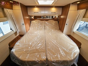 Autocaravana Delano de Aluminio Negro, Remolque de Viaje para 6 Personas, Diseño Moderno con Cocina Deslizable, Compatible con Camionetas 4x4, Amortiguador - Product Image 6