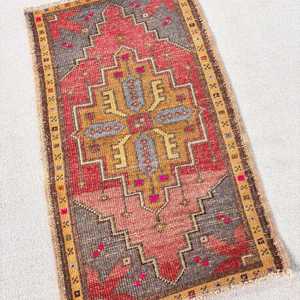 Vintage Turkish Rug, Small 1.9x3.2 ft (57x96 cm) Rug, <b>Red</b> Polka dot <b>Wool</b> Rug - Product Image 2