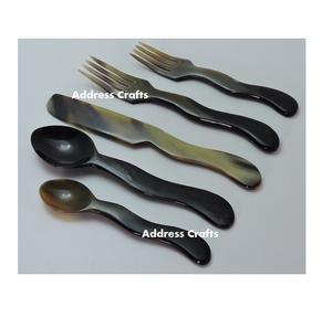 Juego de Cubiertos de cuerno de búfalo con logotipo grabado personalizado, vajilla de primera calidad, herramientas de cubiertos hechos a mano a un precio razonable - Product Image 1