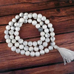สร้อยคอมาลาคริสตัลฮาวไลท์-อัญมณีธรรมชาติเพื่อการบำบัดที่สงบและมีความอดทน - Product Image 1