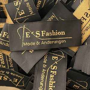 Etiqueta tejida de ropa de marca personalizada 100, etiqueta de tela para ropa con logotipo, pliegue final/pliegue central de 2x5cm, alta calidad - Product Image 5