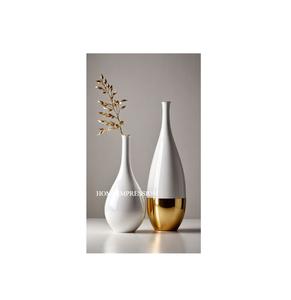 Jarrones de flores de diseñador moderno ecológicos hechos a mano de latón de aluminio pulido de oro blanco de doble tono 2025 Nueva colección - Product Image 1