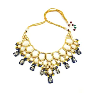 Parure de collier Kundan bleu clouté avec pendentif en forme de feuille, plaqué or rhodié 18 carats, bijoux en cuivre ornés de perles et de diamants, idéale pour les cadeaux de mariage - Product Image 4