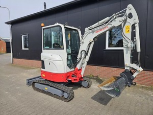 Miniexcavadora de cadenas Takeuchi TB325R de 2 toneladas con motor de alto momento de carga, cucharón de 0.12m y 1 año de garantía - Product Image 5